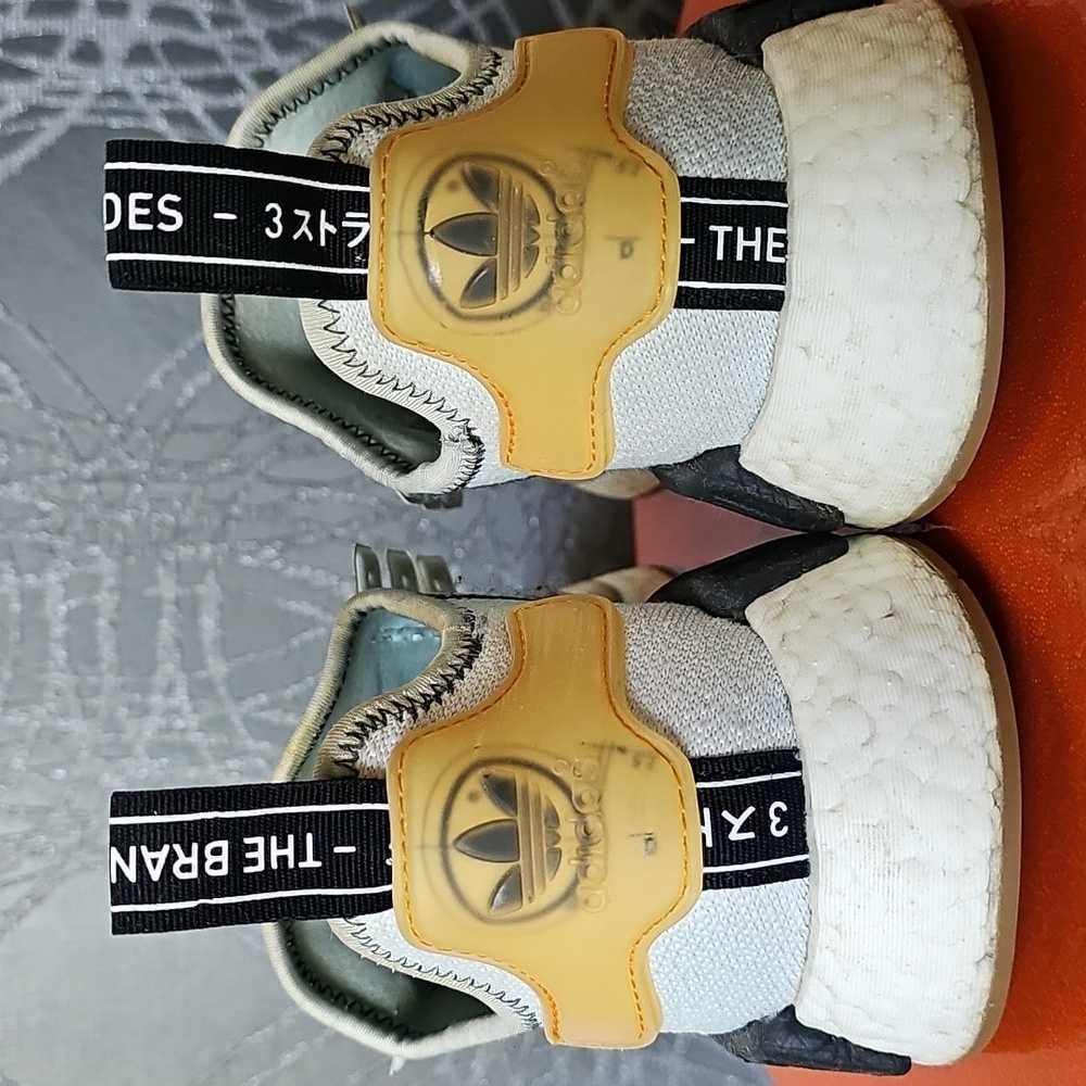 Adidas NMD R1 in Light Blue (? Or Green?) and Tan - Picture 6 of 10
